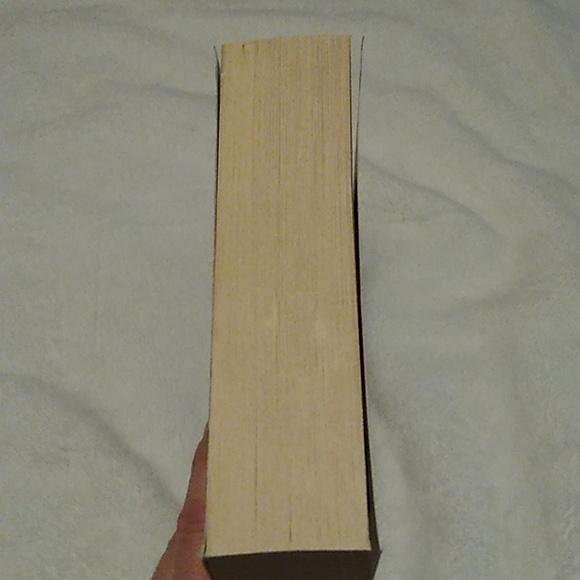 Twilight 📚 Book - Picture 5 of 6